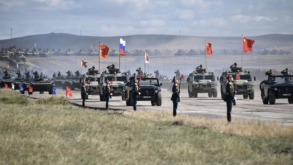 13 сентябр кунги ҳарбий машғулотлардан сўнг унда иштирок этган аскарларнинг дала текшируви ўтказилди. (Кремль)