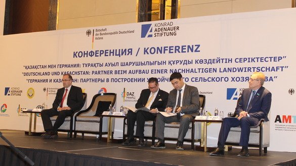 26 октябрь куни Остона шаҳрида Германия ва Қозоғистон тадбиркорлари иштирокида барқарор қишлоқ хўжалигини барпо этишга бағишланган анжуман бўлиб ўтди. (Айдар Ашимов)
