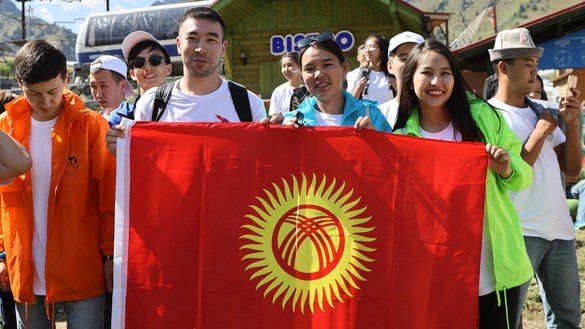 Марказий Осиё ёшлар фестивалининг қирғизистонлик қатнашчилари, Олмаота, 22 август. (Қозоғистоннинг биринчи президенти жамғармаси)