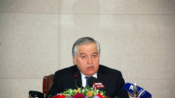 Тожикистон ташқи ишлар вазири Сирожиддин Муҳриддин матбуот анжуманида нутқ сўзламоқда, Душанбе, 18 февраль. (Неъматилло Мирсаидов)