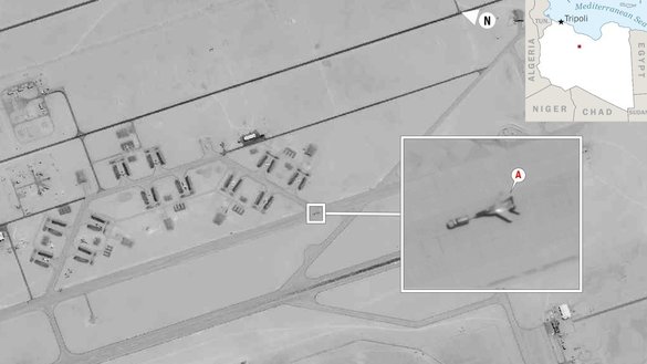 Ливиядаги ал-Жуфра авиабазасида турган Россиянинг МиГ-29 қирувчи самолёти, 19 май. Москва Сурия орқали Ливияга ниқобланган қирувчи самолётлар юборгани фош бўлган. (АҚШ Қуролли кучларининг Африка қўмондонлиги – AFRICOM)
