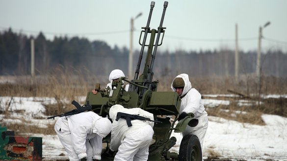 2017 йил охирида Россия Тожикистонга ЗУ-23 зенит қуролларини етказиб берган. 1960 йилда ишлаб чиқарилган бу ҳарбий техника замонавий самолётларга қарши ишончли ҳимоя бўла олмайди. (Россия мудофаа вазирлиги)
